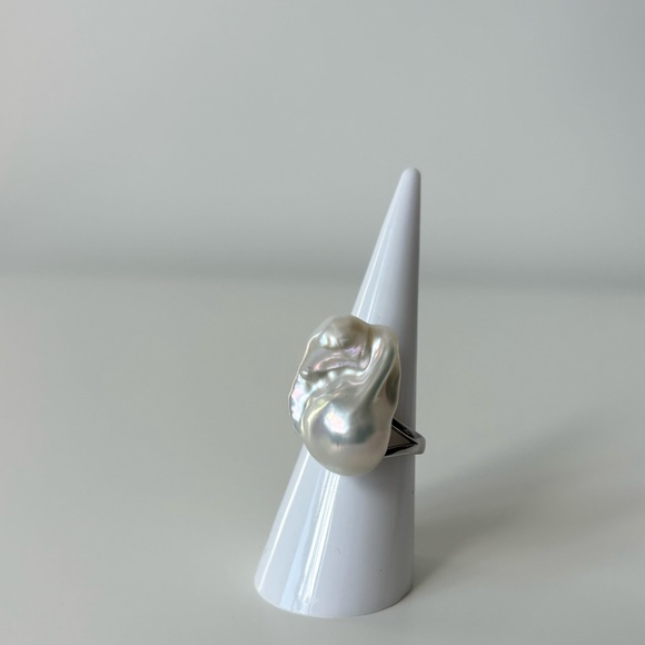 Baroque Pearl Ring - Picture 7 of 9